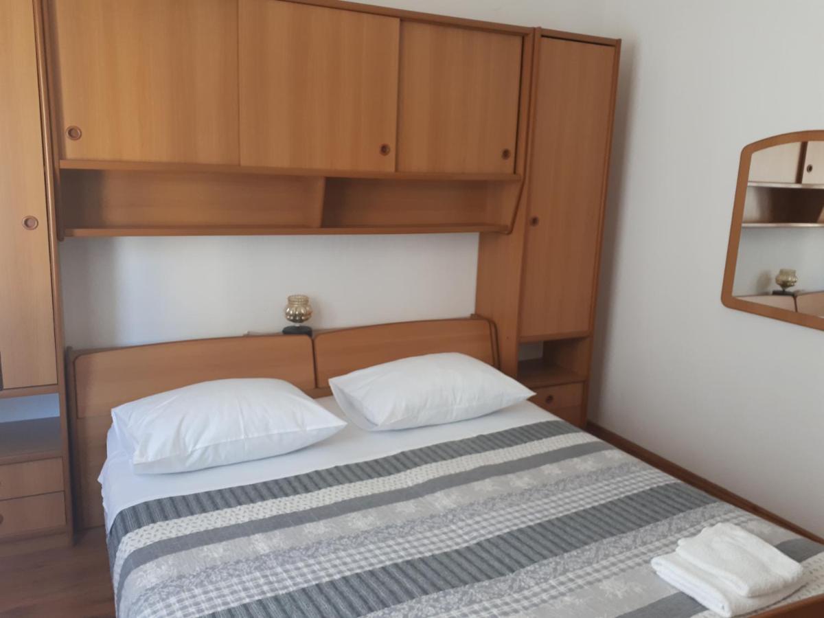 Apartman Emilio Baška Voda Kültér fotó